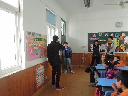 小品演绎中