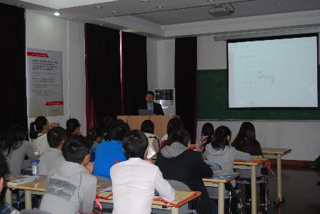 普立万宣讲会现场