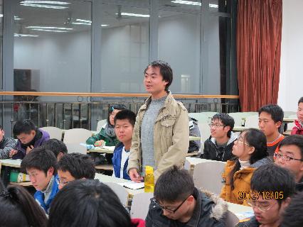 现场同学积极提问