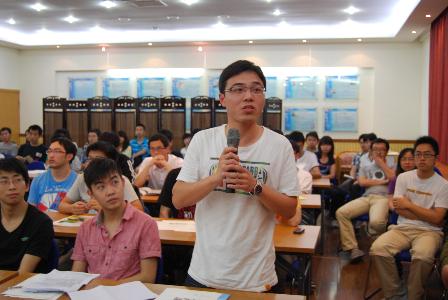 学生积极提问